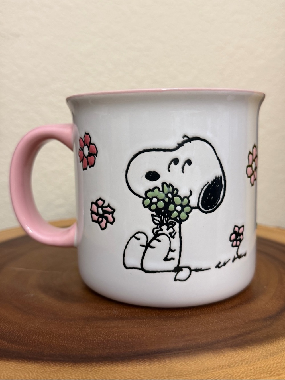Peanuts Snoopy W/Flowers 21 oz Pink & White Stoneware Mug NWT